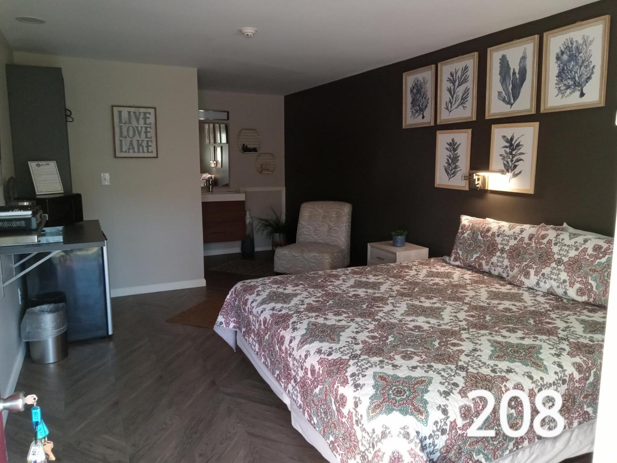 Hotel Lake Anna Glenora エクステリア 写真